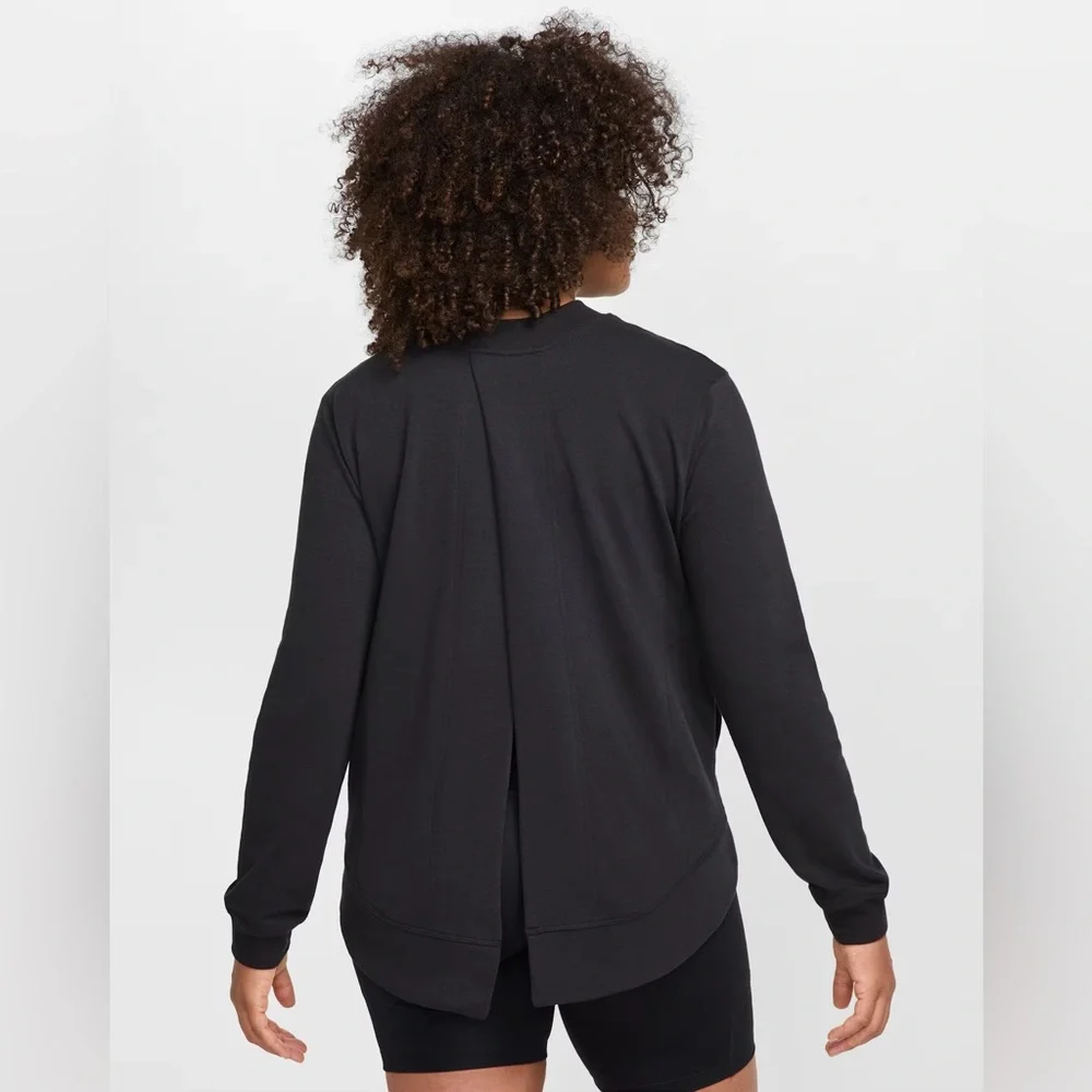 Nike One Women's Reversible French Terry Pullover Top Maternity Shirt FZ0542-010